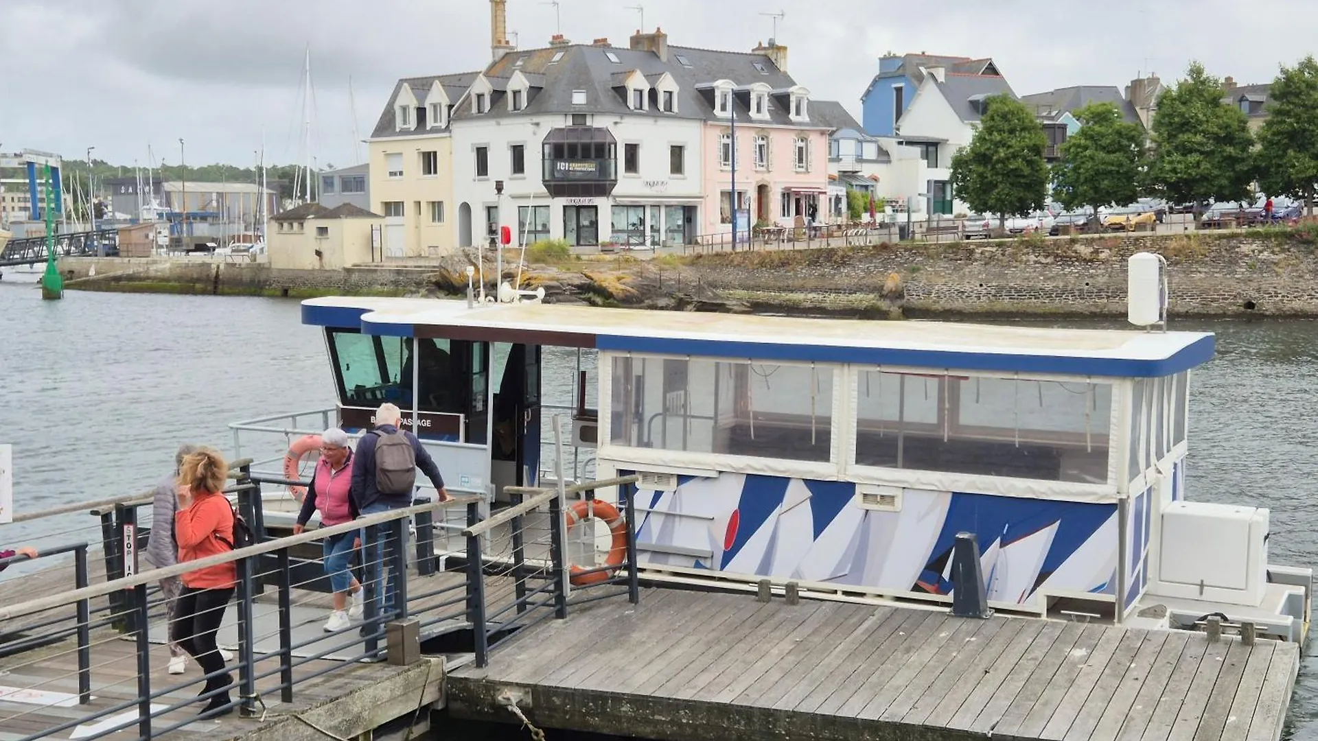Urban Sunny & Cosy Apartment Concarneau 0*,  France